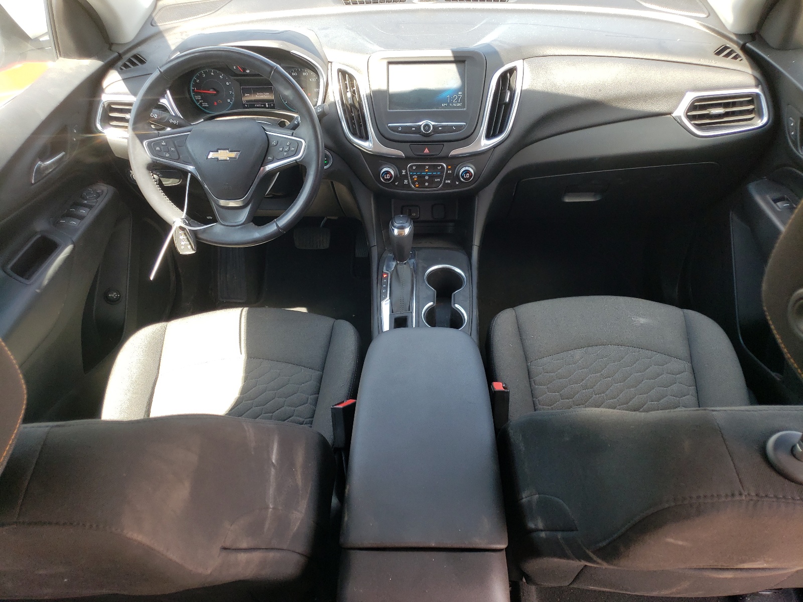 2GNAXSEV7J6284100 2018 Chevrolet Equinox Lt