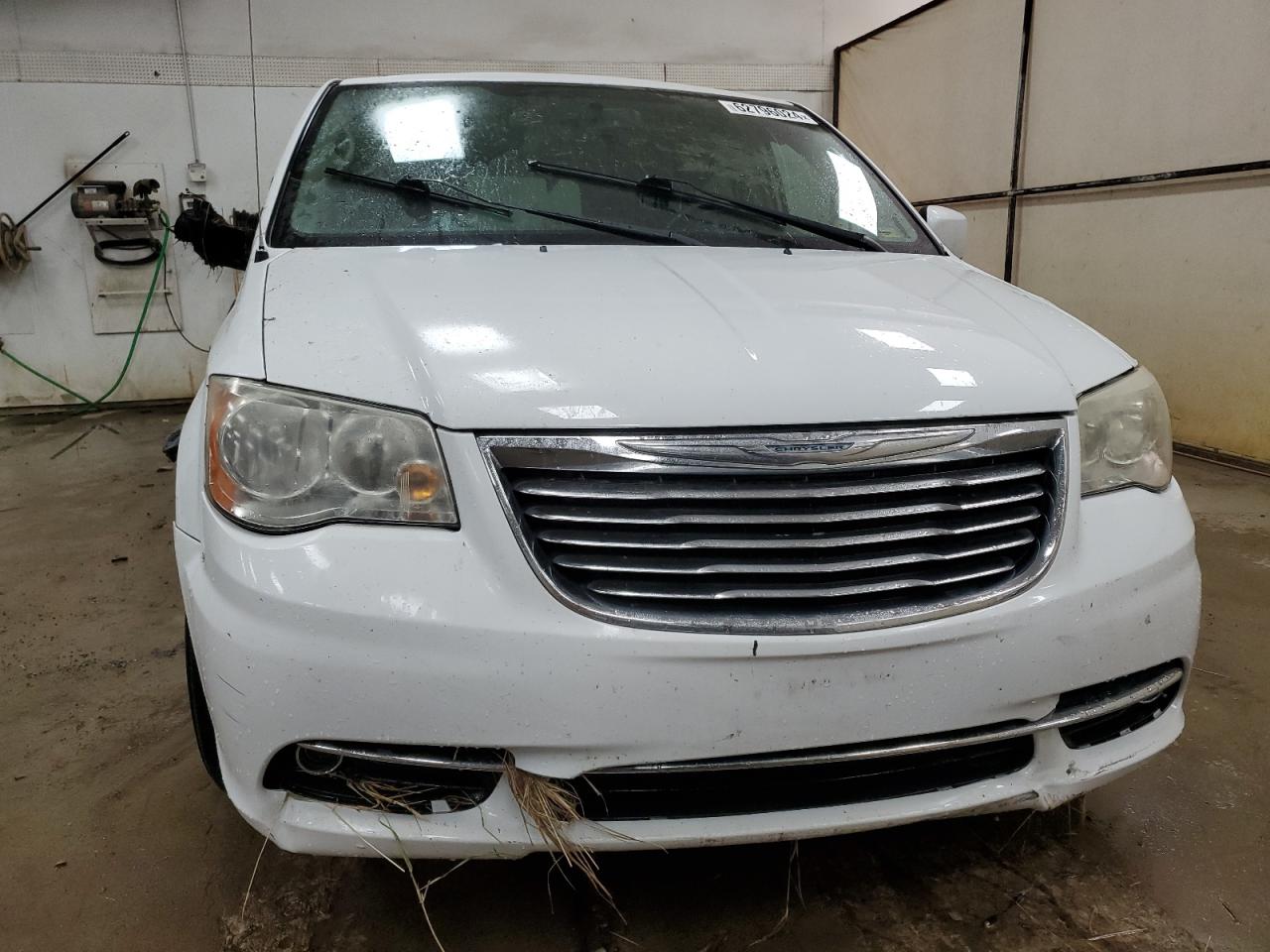 2013 Chrysler Town & Country - Image 5
