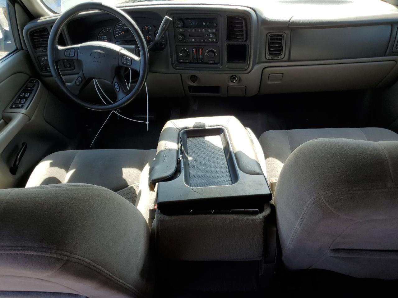 2005 Chevrolet Tahoe C1500 VIN: 1GNEC13V85R191185 Lot: 64978944