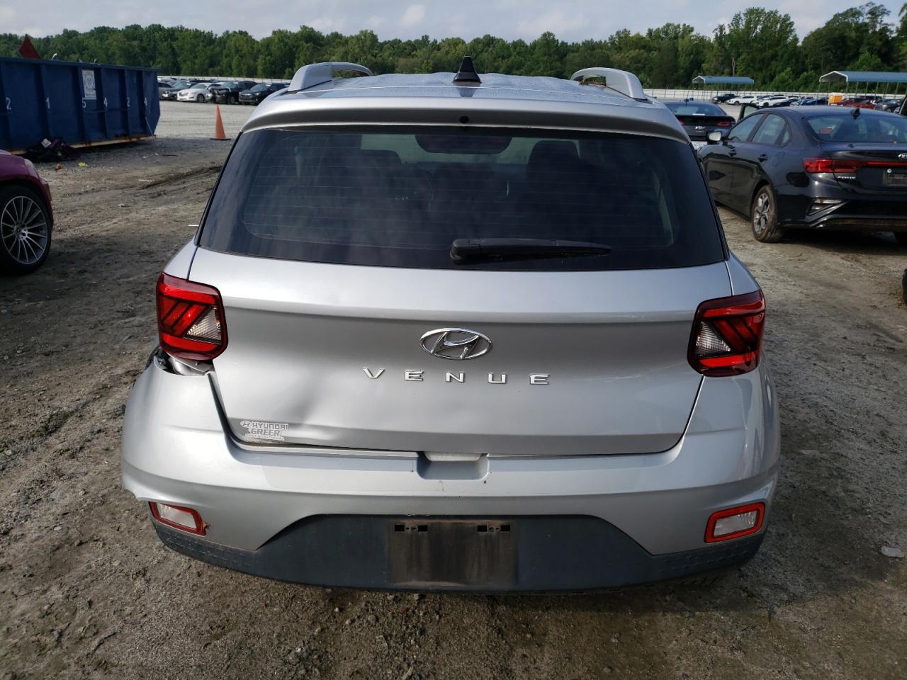 2022 Hyundai Venue Sel VIN: KMHRC8A32NU152282 Lot: 63844494