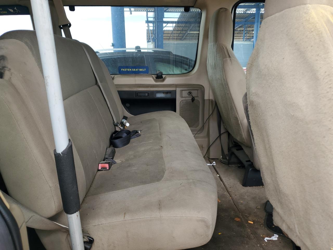 2010 Ford Econoline E350 Super Duty Wagon VIN: 1FBNE3BL0ADA18268 Lot: 57328034