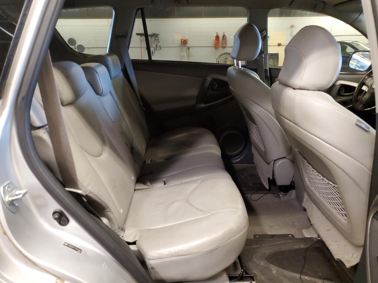 2007 Toyota Rav4 Limited VIN: JTMZK31V175012801 Lot: 63088324