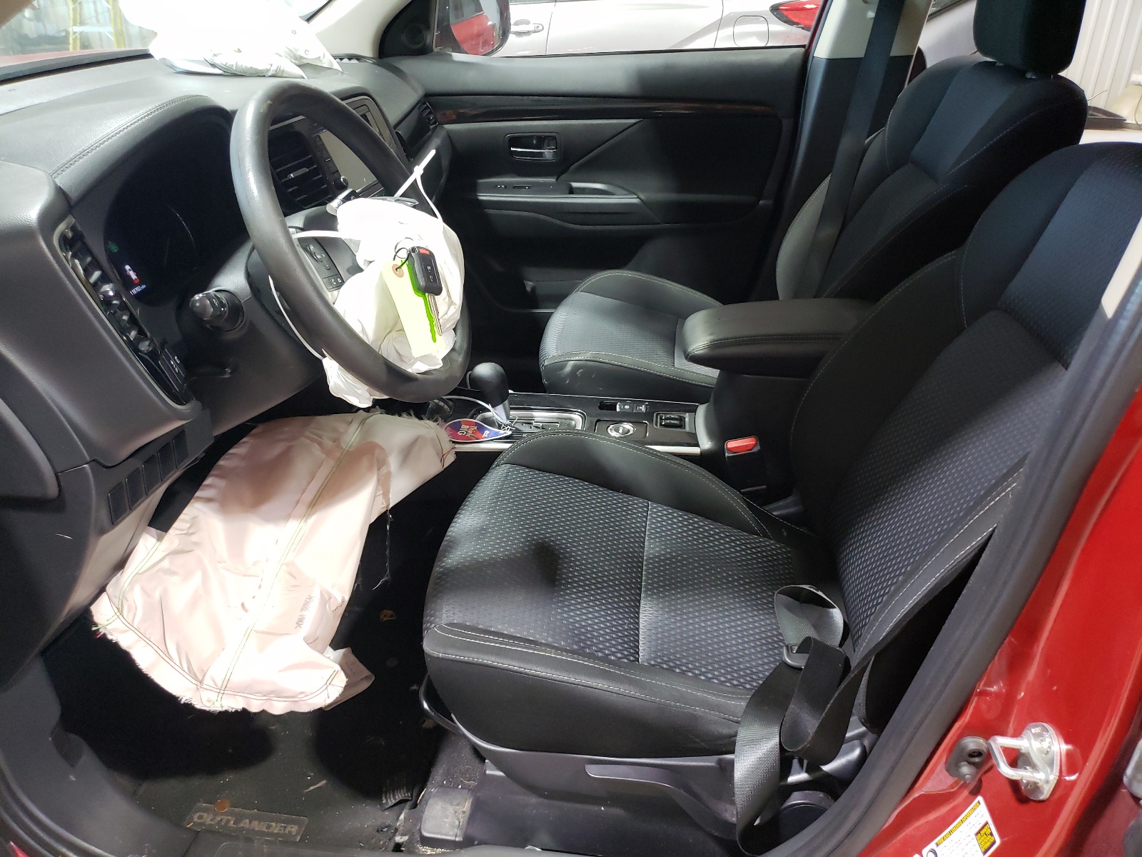 JA4AZ3A36KZ013283 2019 Mitsubishi Outlander Se