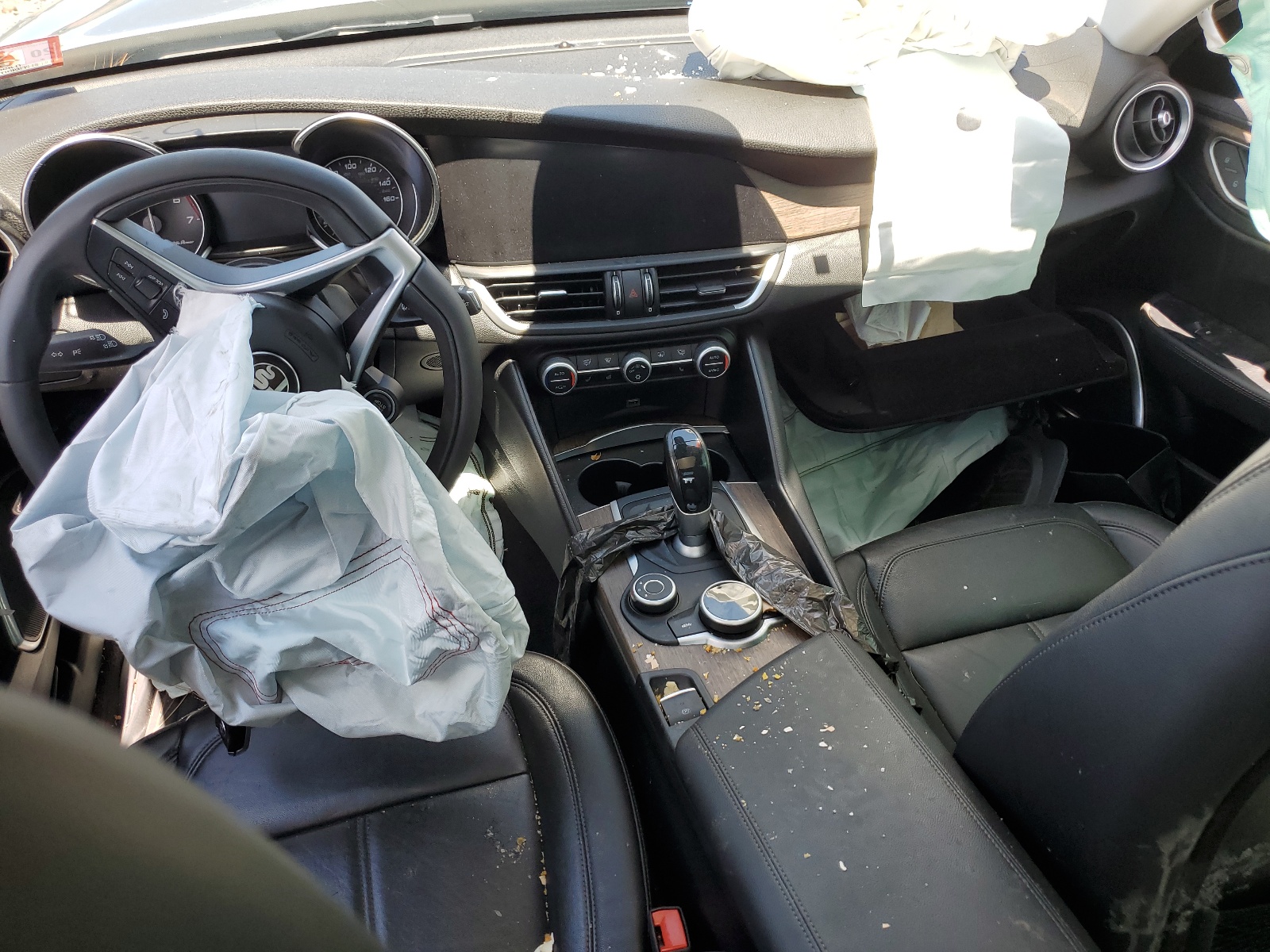 ZARFAEEN0H7536948 2017 Alfa Romeo Giulia Ti Q4