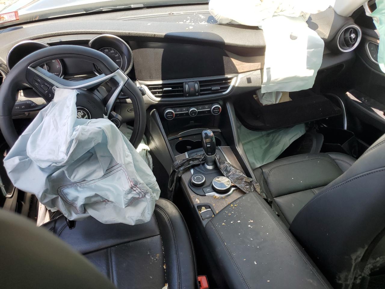 2017 Alfa Romeo Giulia Ti Q4 VIN: ZARFAEEN0H7536948 Lot: 62191584