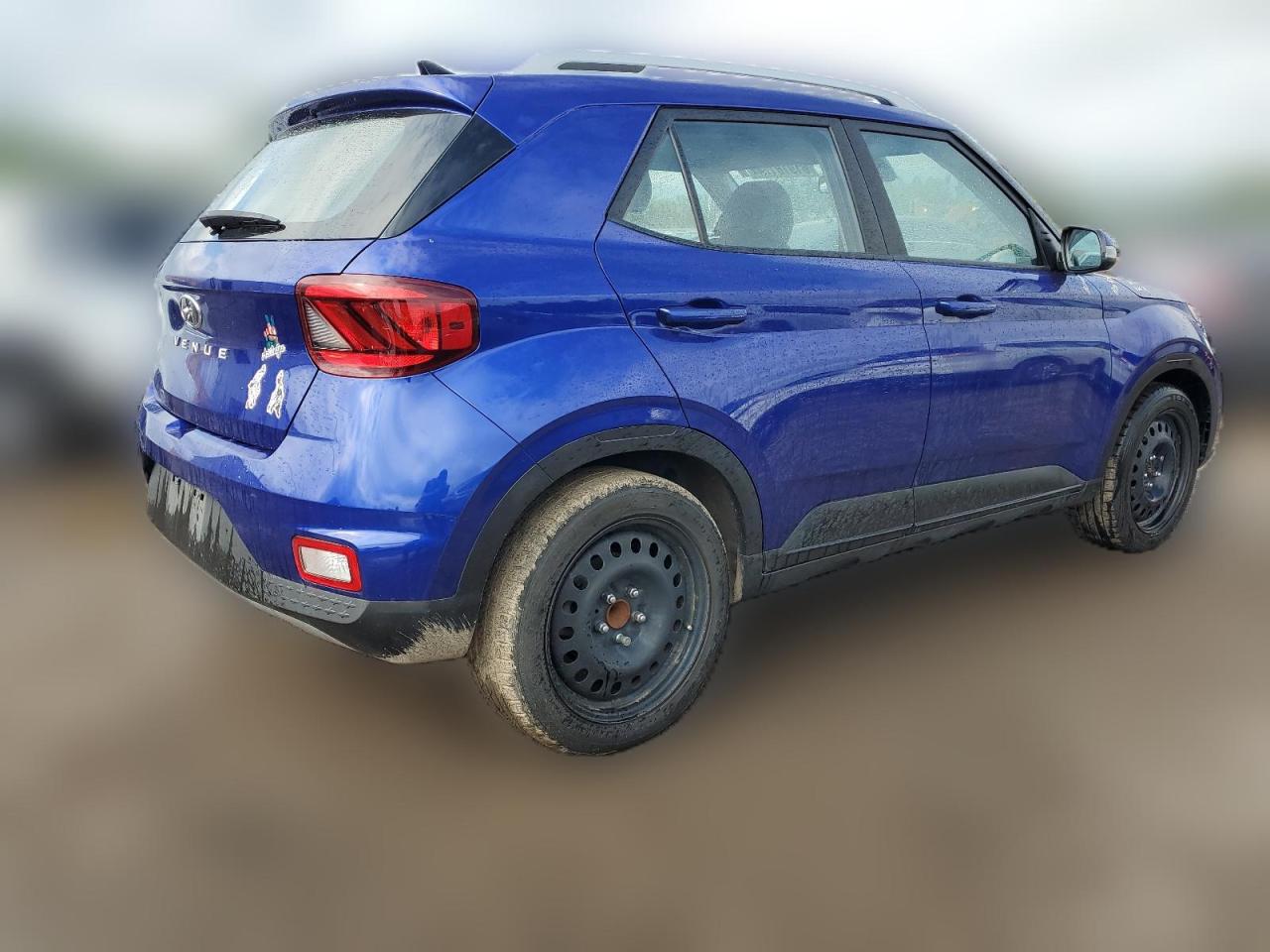2022 Hyundai Venue - Image 3