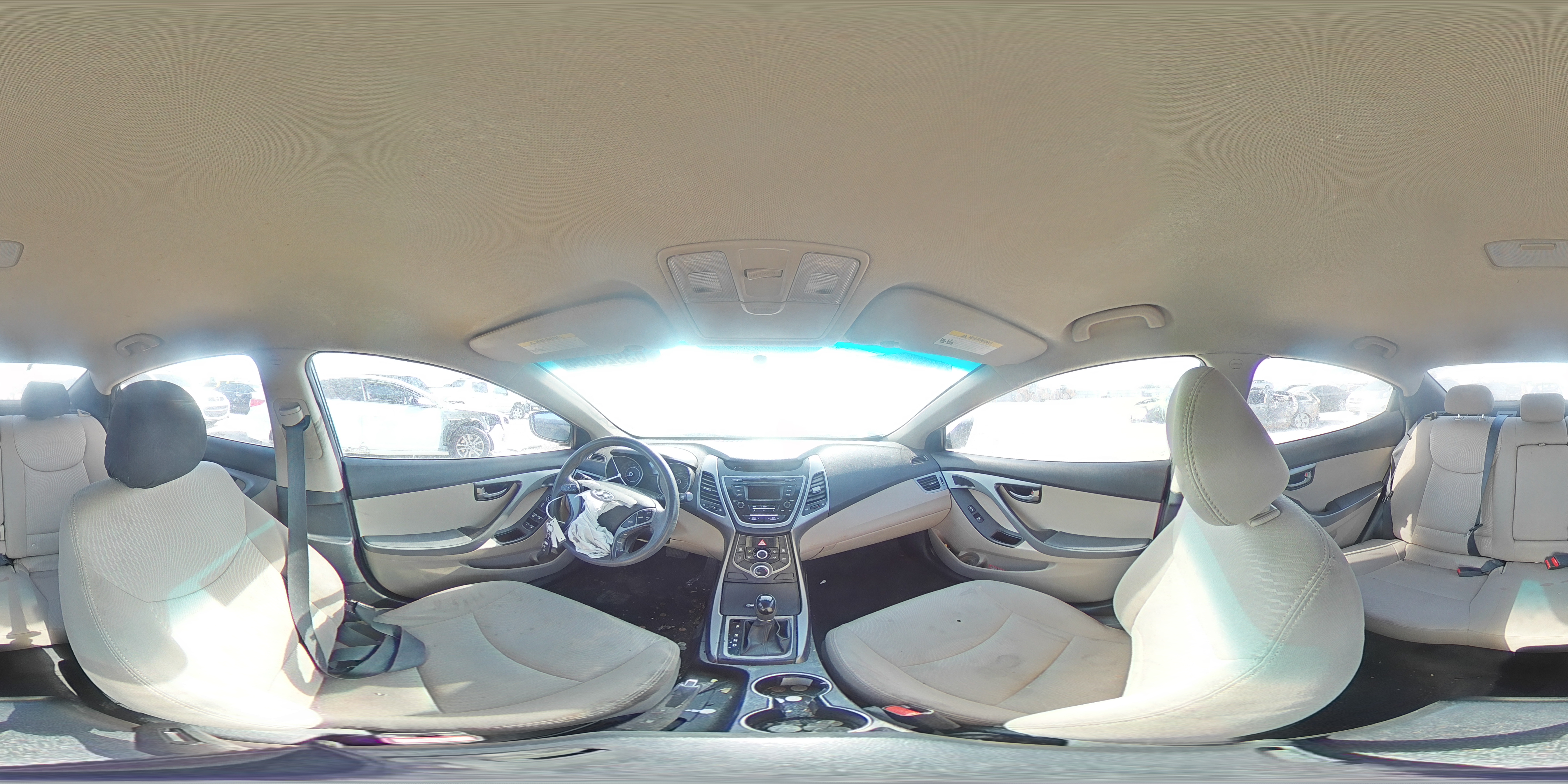 2016 Hyundai Elantra - Image 12