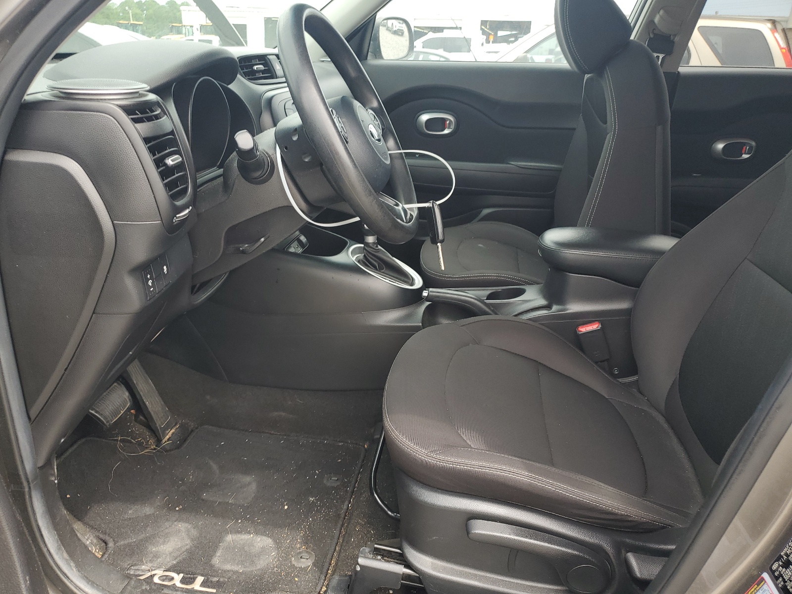 KNDJN2A29J7606777 2018 Kia Soul