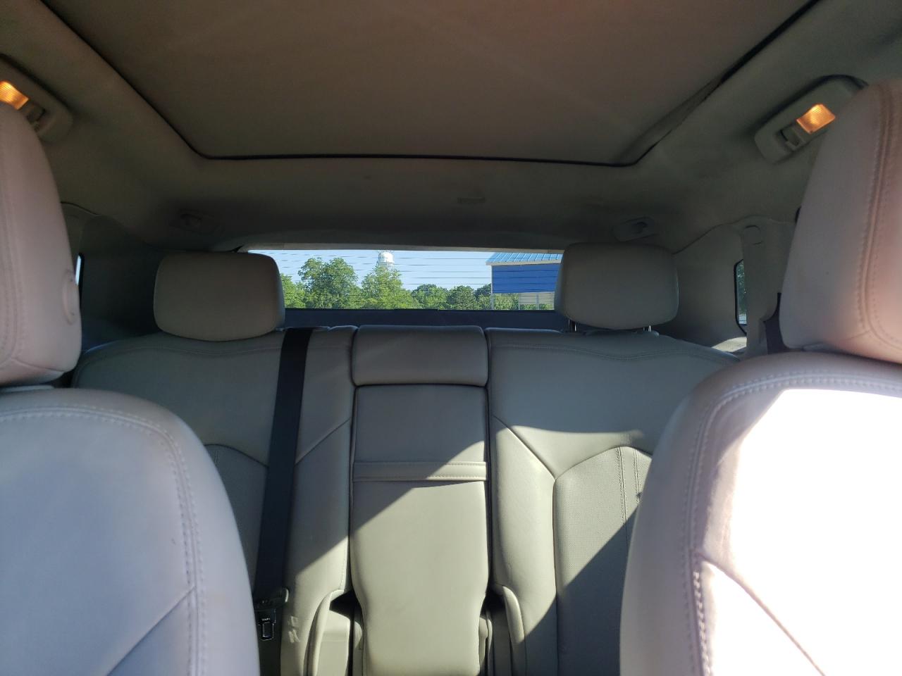 2015 Cadillac SRX - Image 10