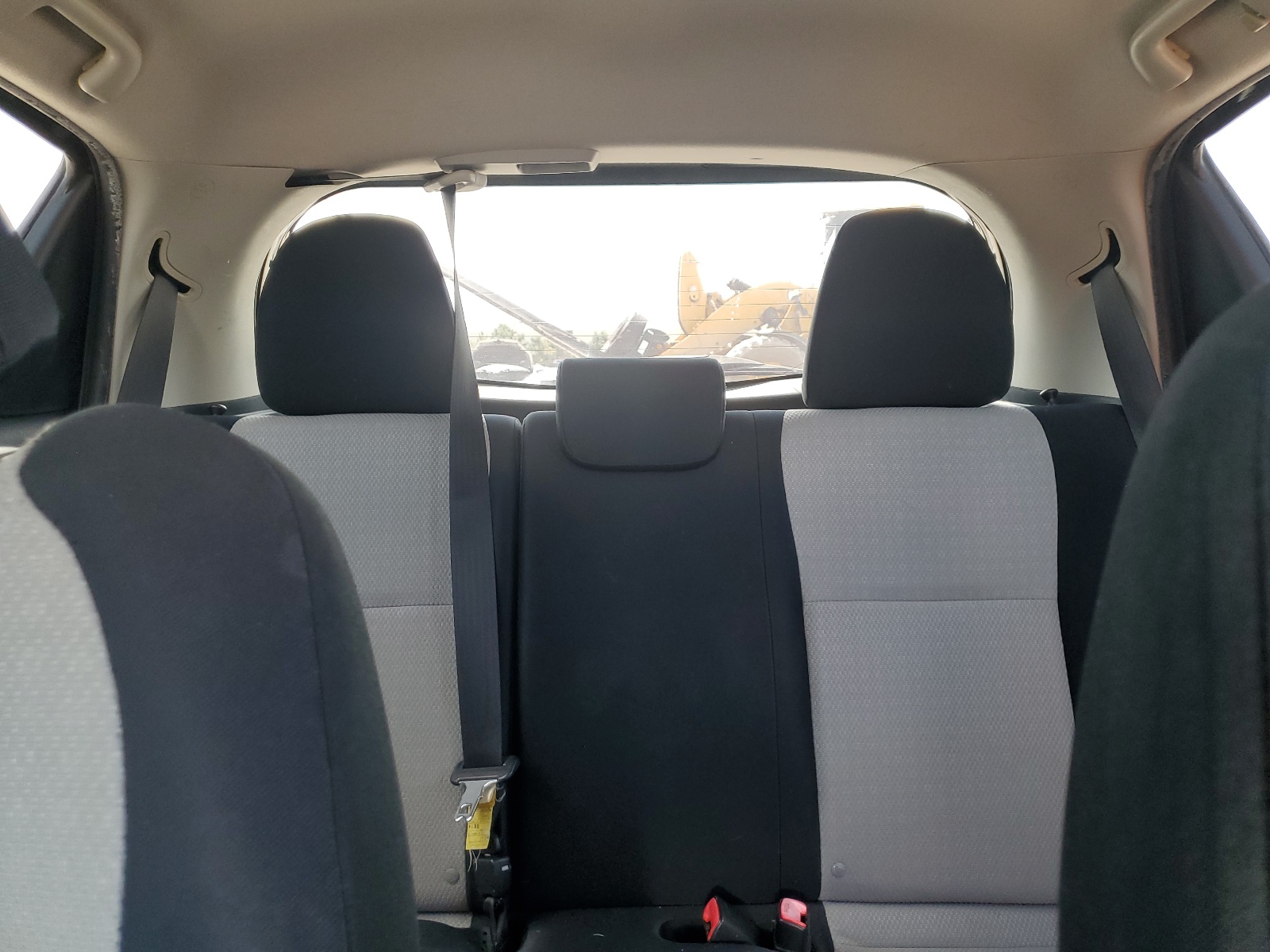 JTDKTUD39CD504507 2012 Toyota Yaris