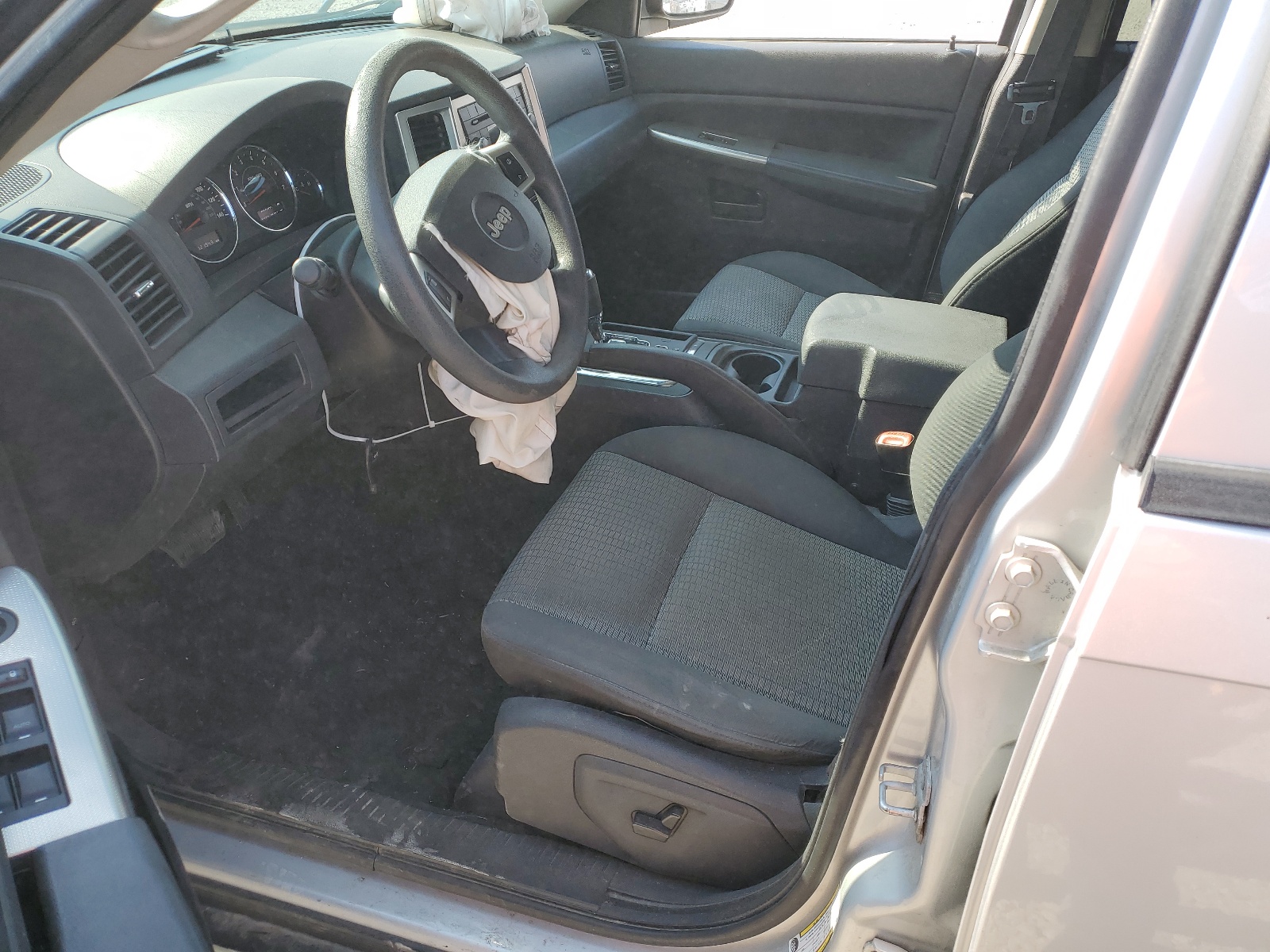 1J8GR48K38C171460 2008 Jeep Grand Cherokee Laredo