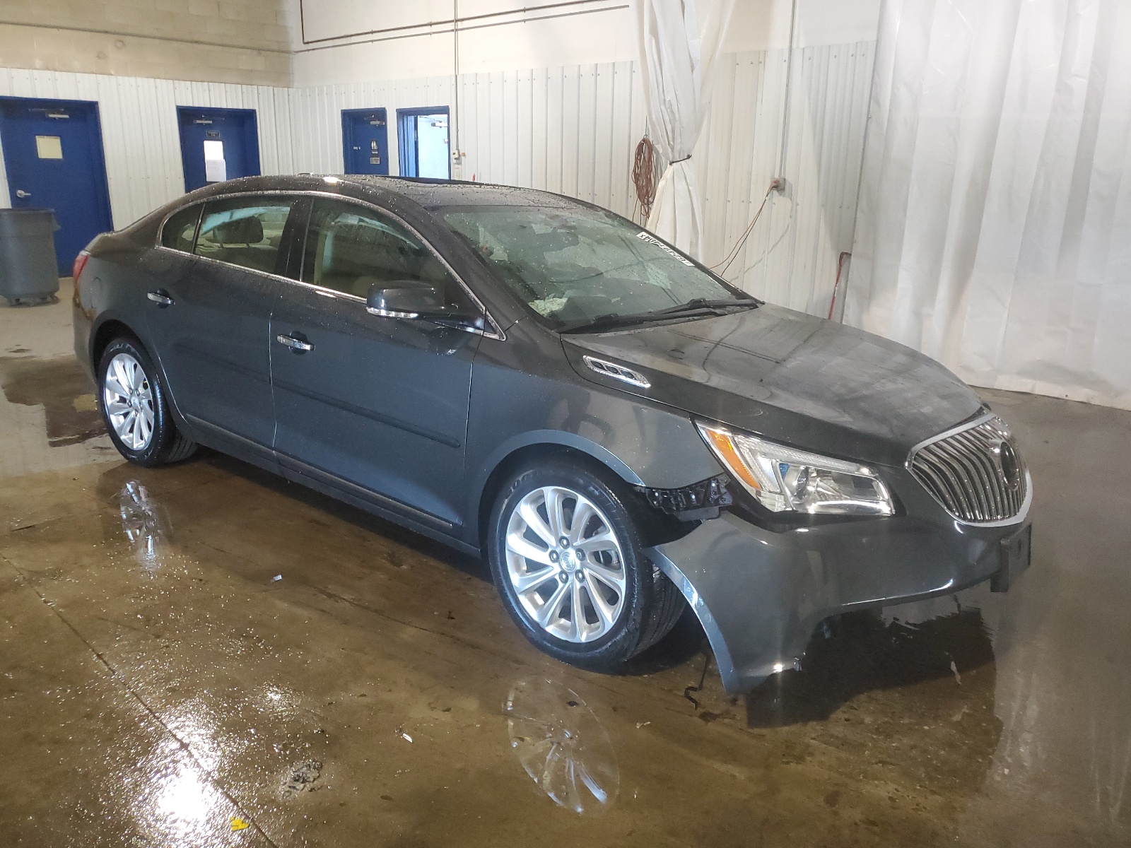 2015 Buick Lacrosse vin: 1G4GB5G36FF169365