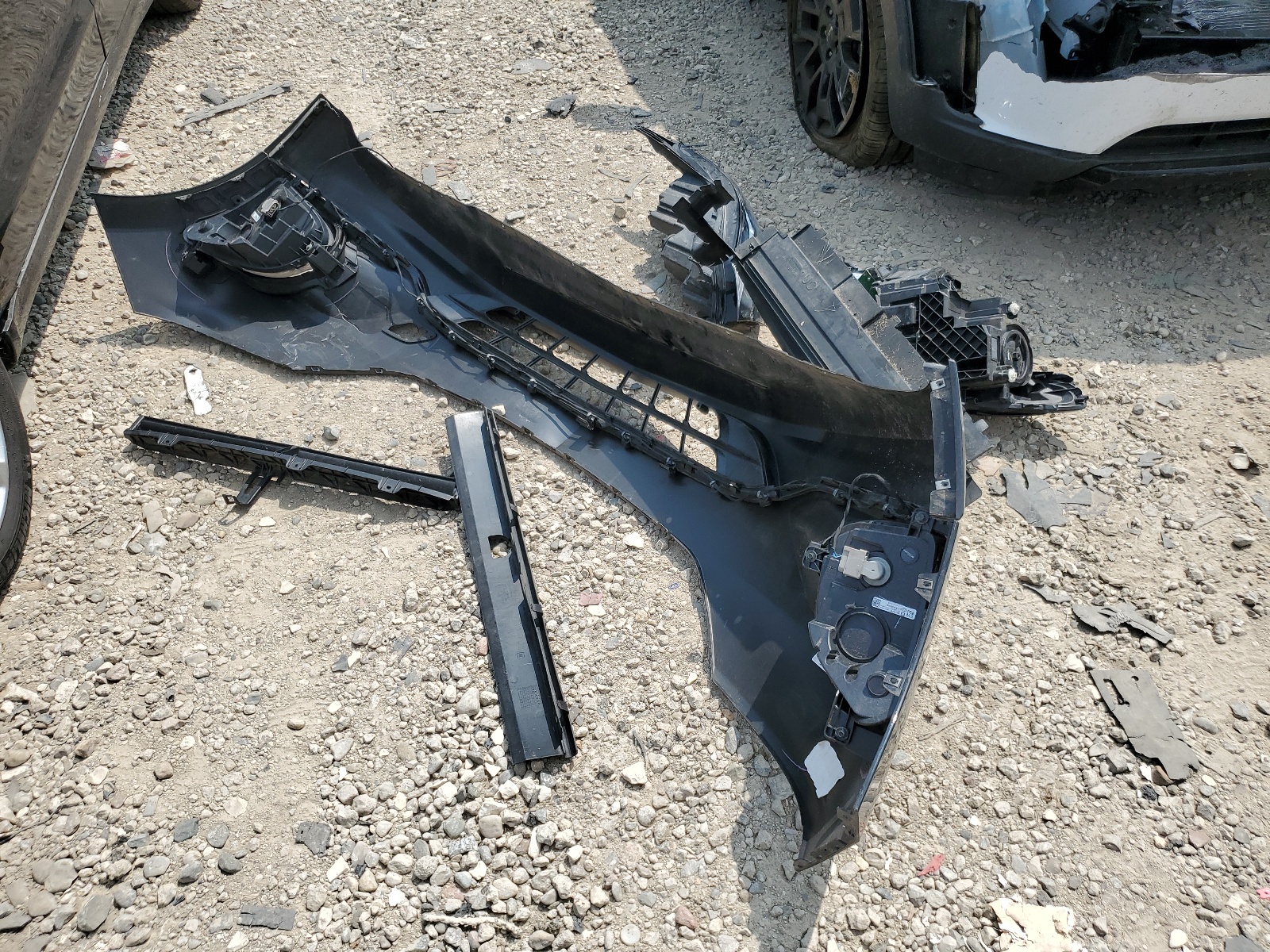 2GNAXREV4J6317840 2018 Chevrolet Equinox Ls