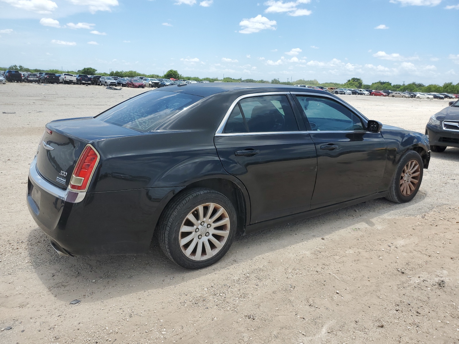 2013 Chrysler 300 vin: 2C3CCAAG3DH728360