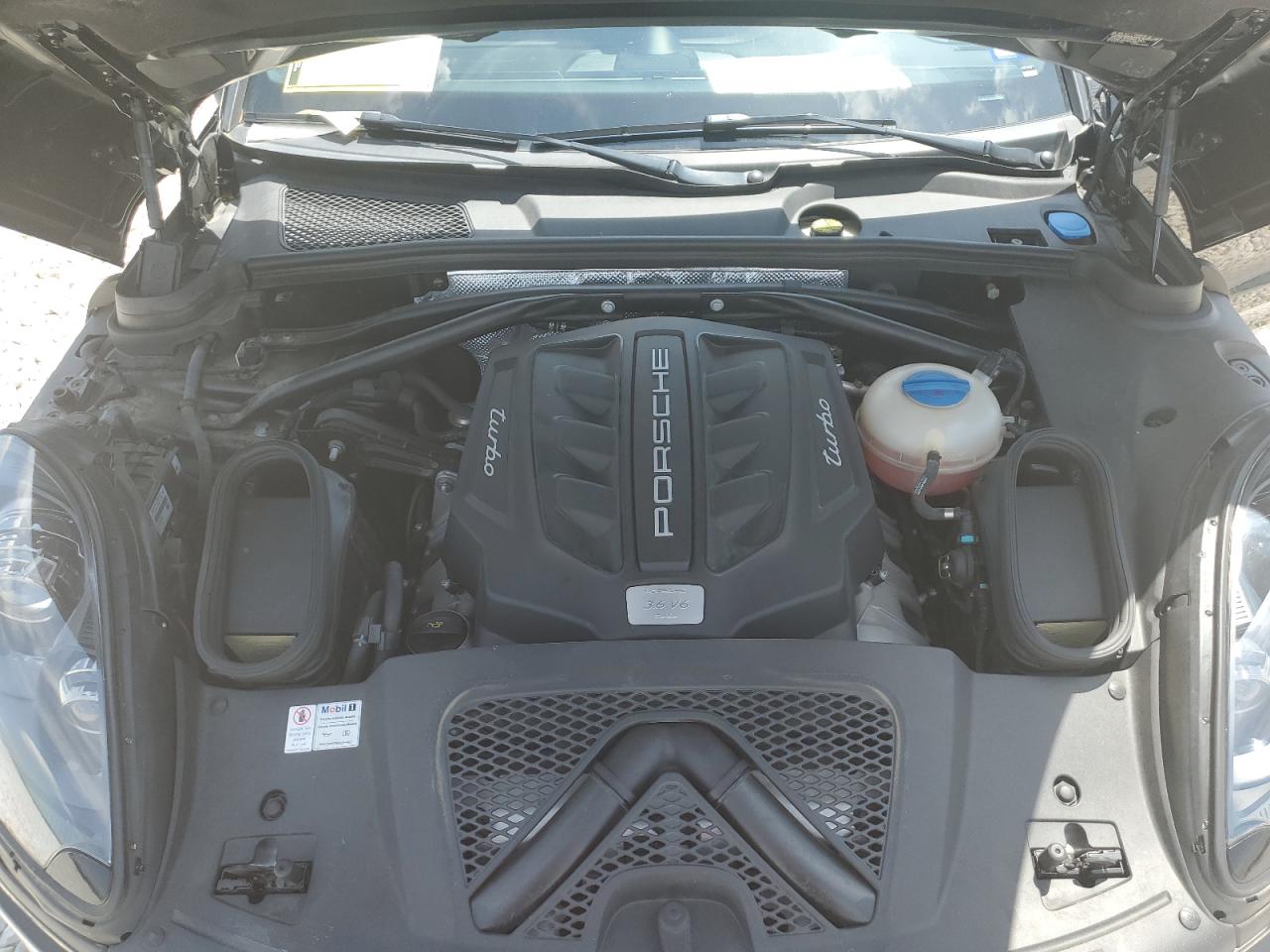 2016 Porsche Macan Turbo VIN: WP1AF2A5XGLB90678 Lot: 61833444