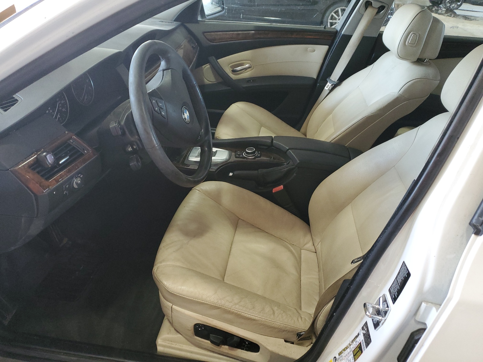 WBANU5C52AC125772 2010 BMW 528 I