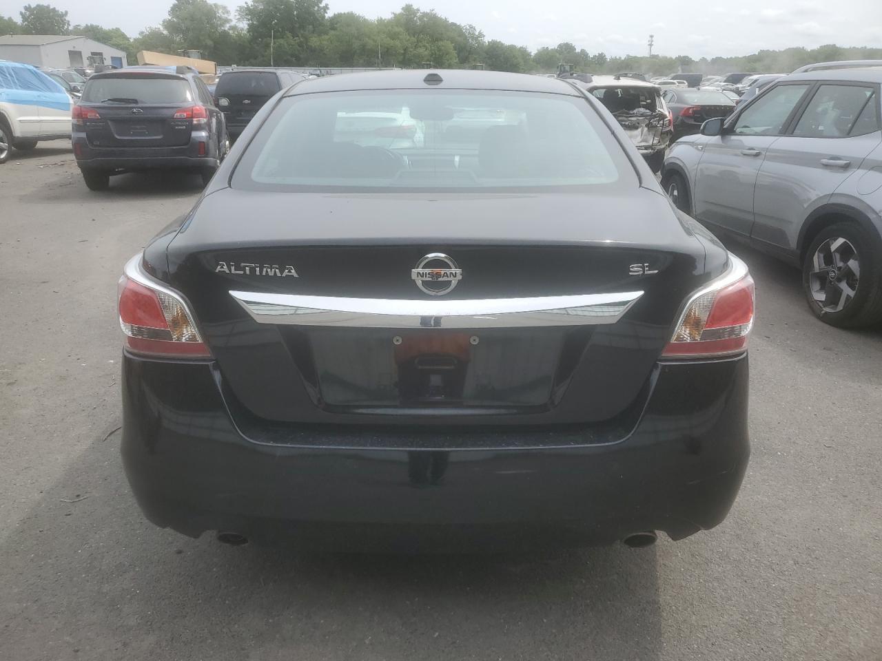 2015 Nissan Altima - Image 6