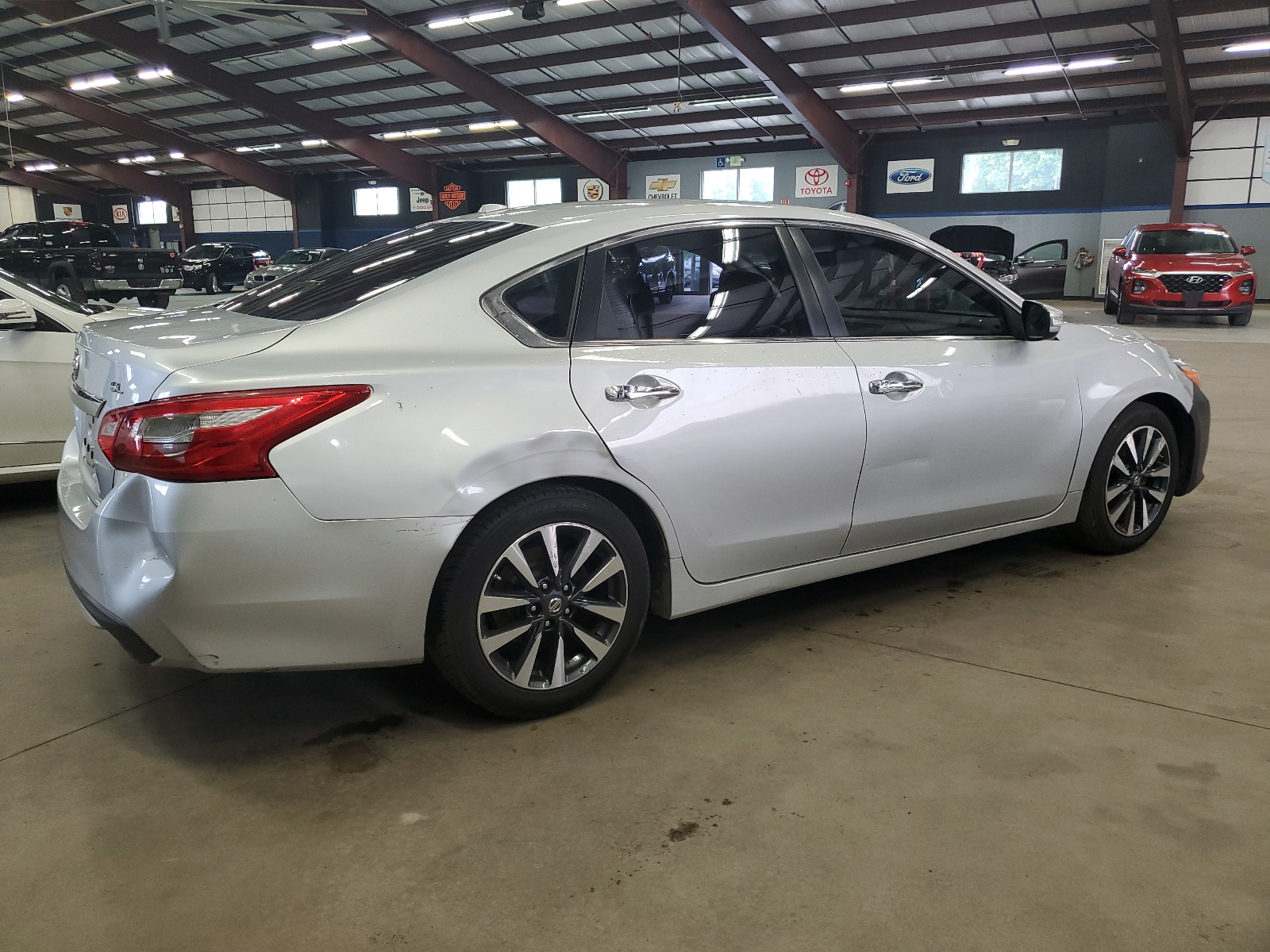 2017 Nissan Altima 2.5 vin: 1N4AL3AP8HC188985