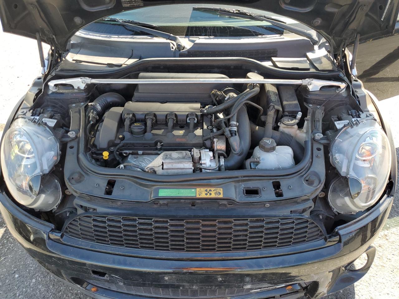 2009 Mini Cooper Clubman Jcw VIN: WMWMM935X9TL04186 Lot: 64040464