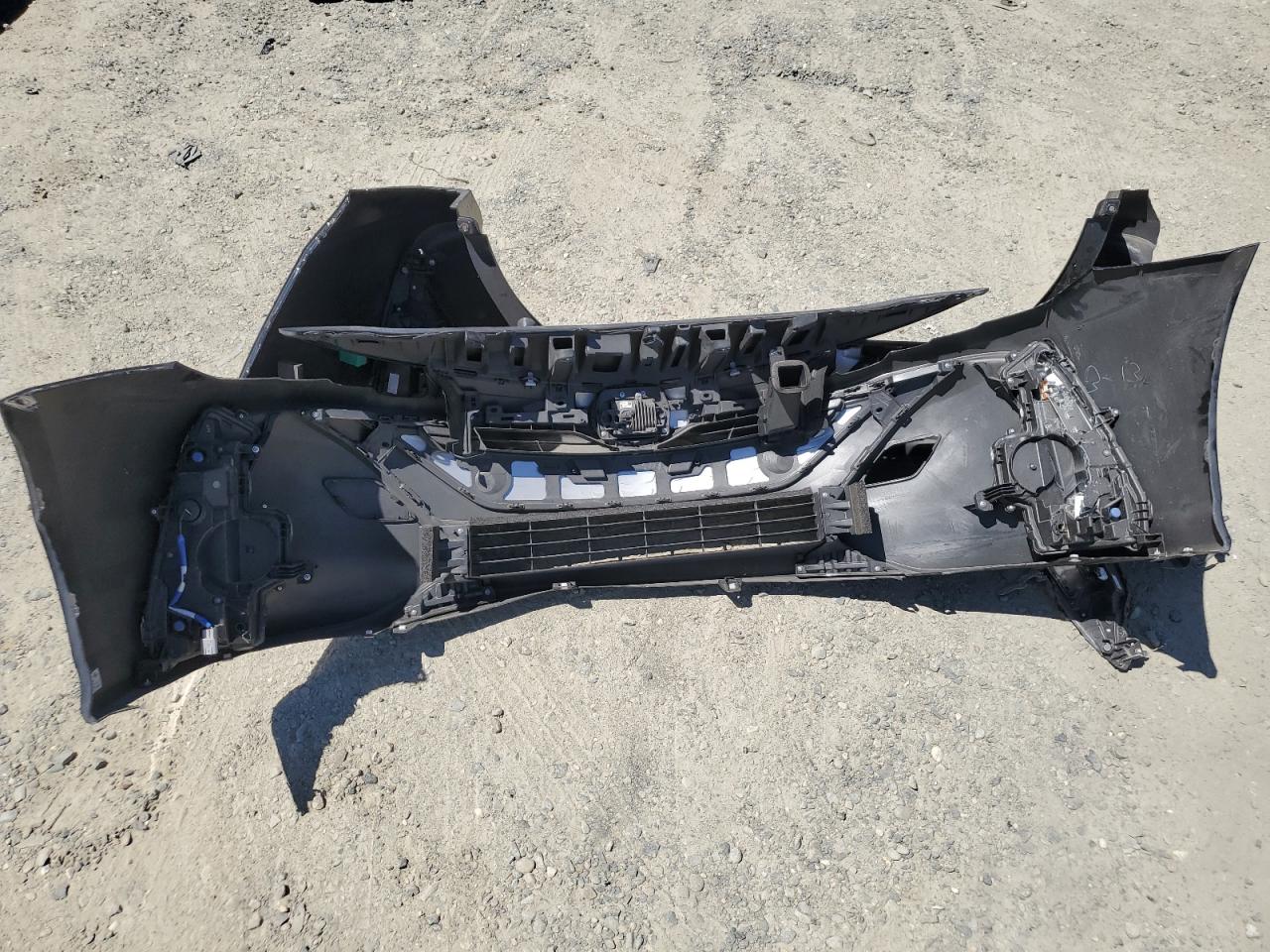 2022 Toyota Prius Prime Le VIN: JTDKAMFPXN3225534 Lot: 61494664