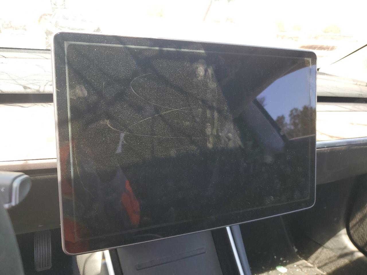 2018 Tesla Model 3 VIN: 5YJ3E1EA1JF005961 Lot: 61679724