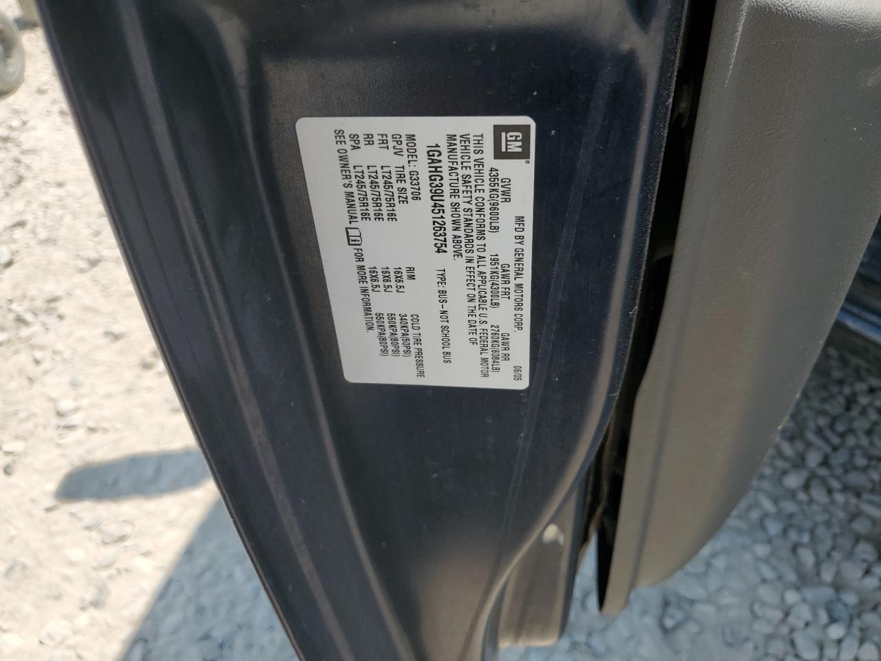 2005 Chevrolet Express G3500 VIN: 1GAHG39U451263754 Lot: 64380694