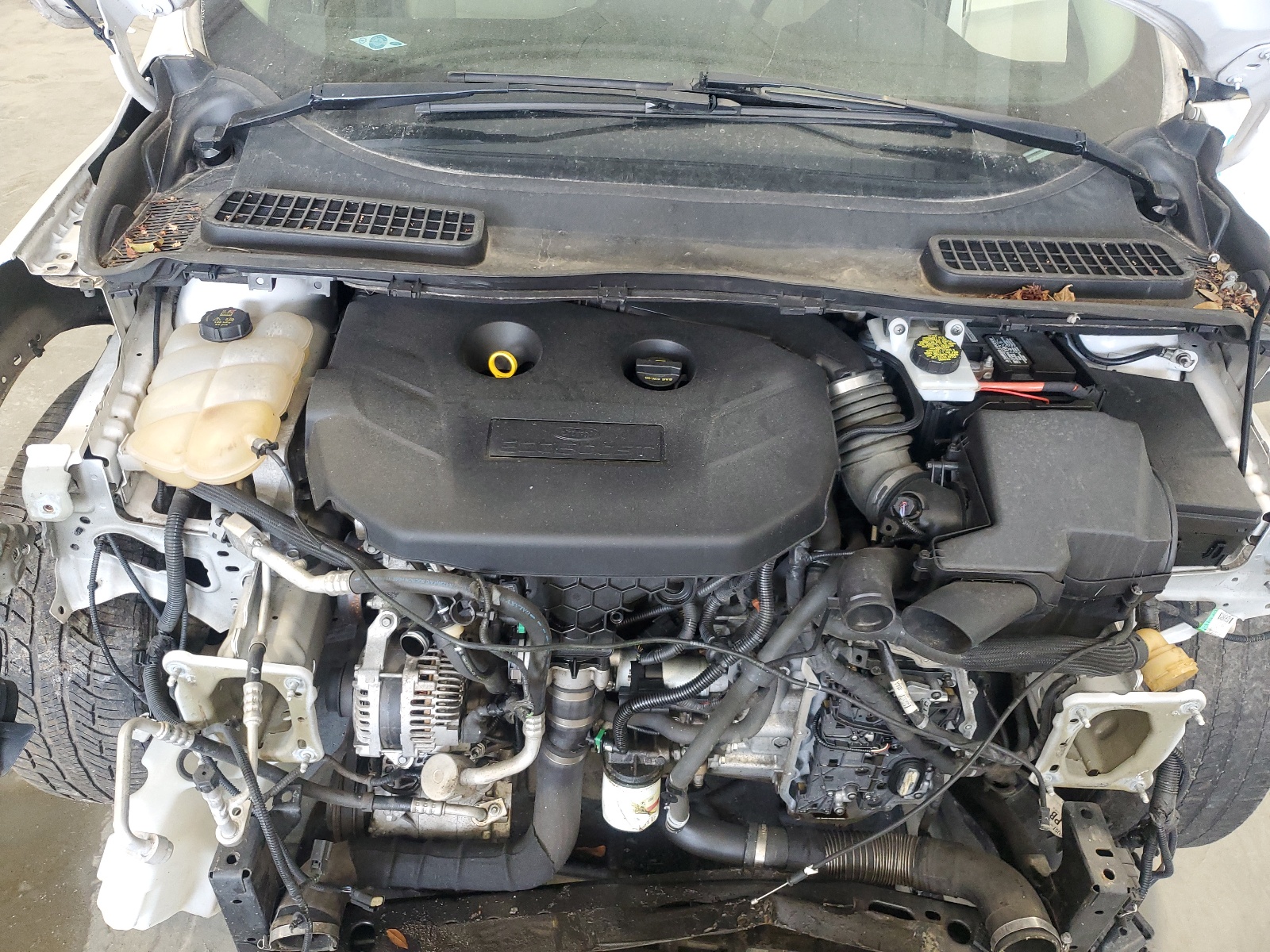 1FMCU0J92GUB87884 2016 Ford Escape Titanium