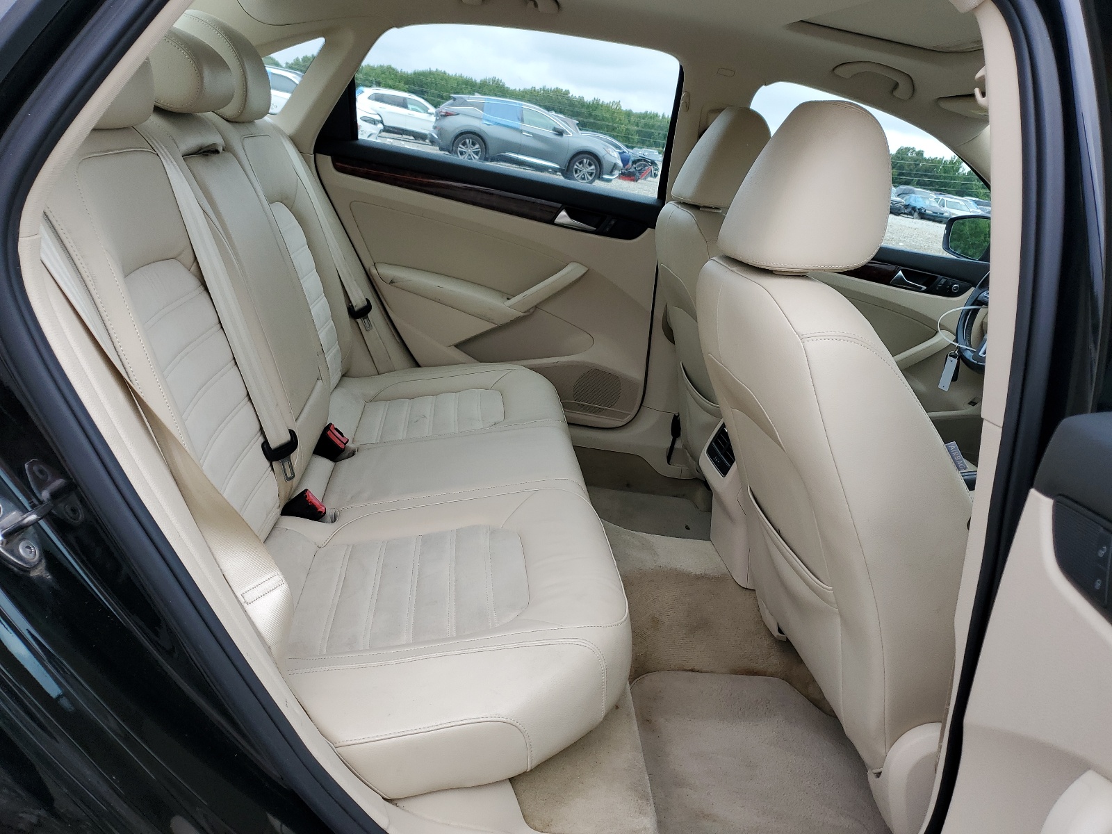 1VWCH7A35DC029065 2013 Volkswagen Passat Sel