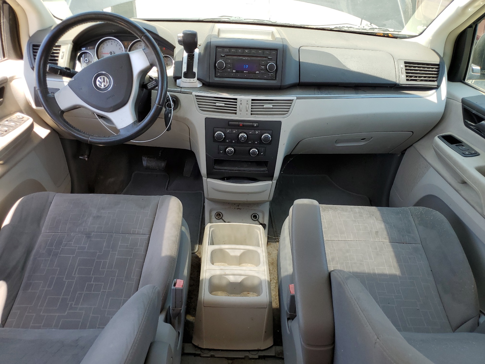 2V8HW34179R550096 2009 Volkswagen Routan Se