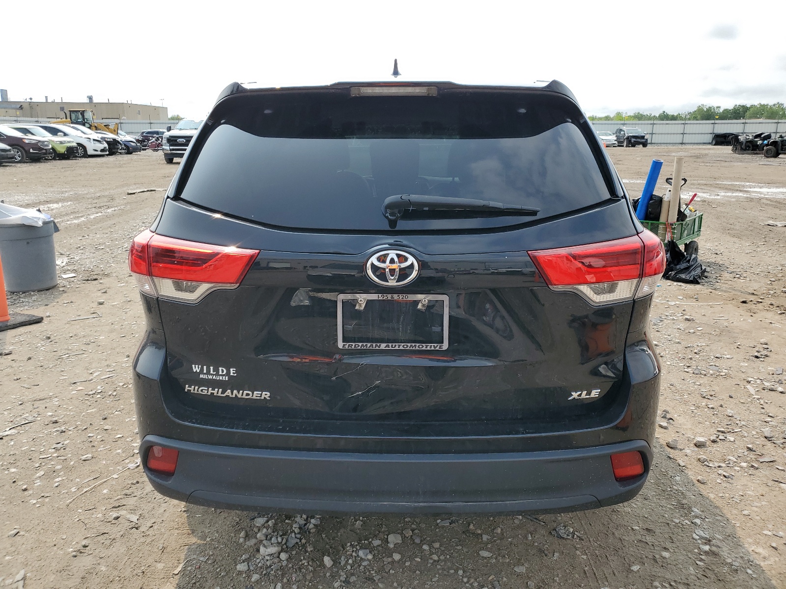 5TDKZRFH2HS188447 2017 Toyota Highlander Se