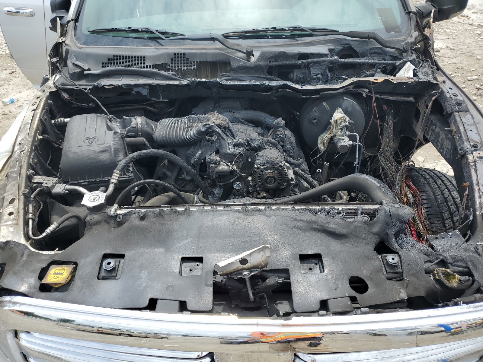 1C6RR6TT8HS567912 2017 Ram 1500 Slt