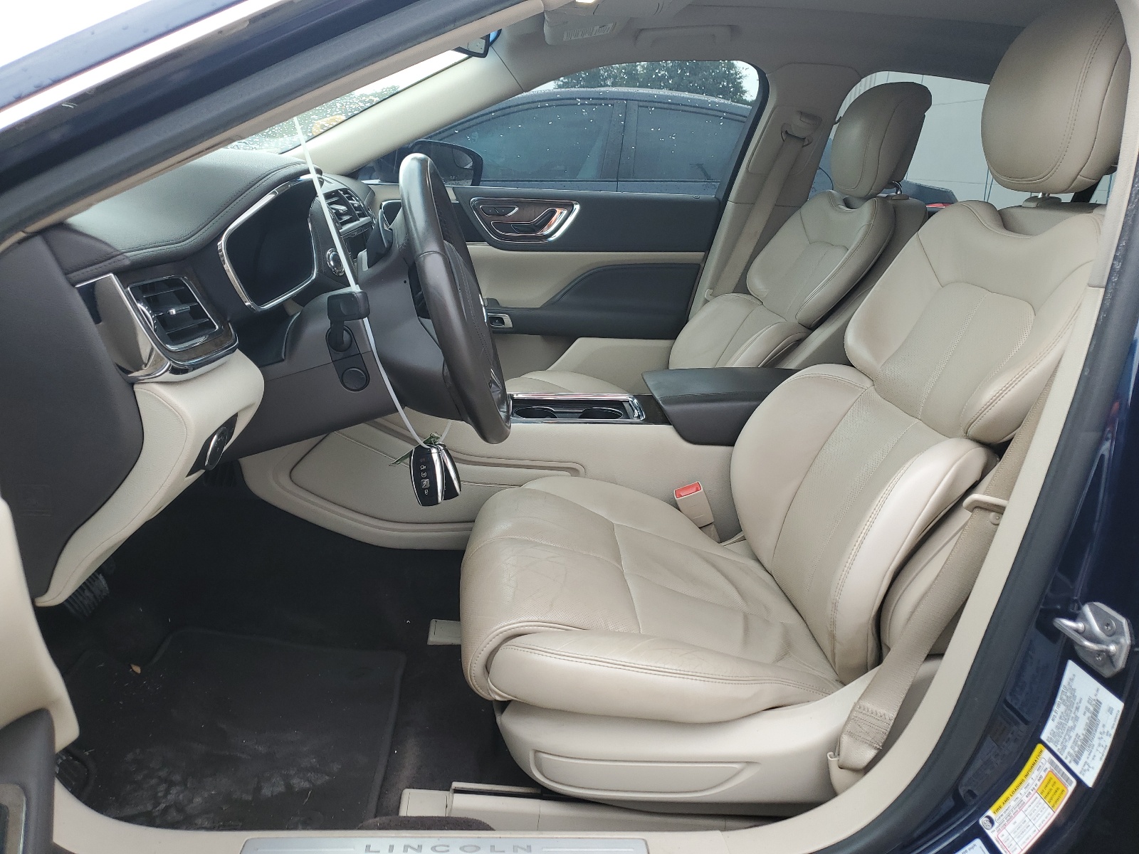 1LN6L9SKXH5600832 2017 Lincoln Continental Select