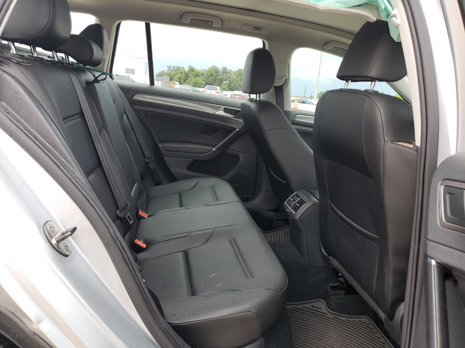 3VWH17AU9HM511772 2017 Volkswagen Golf Alltrack S