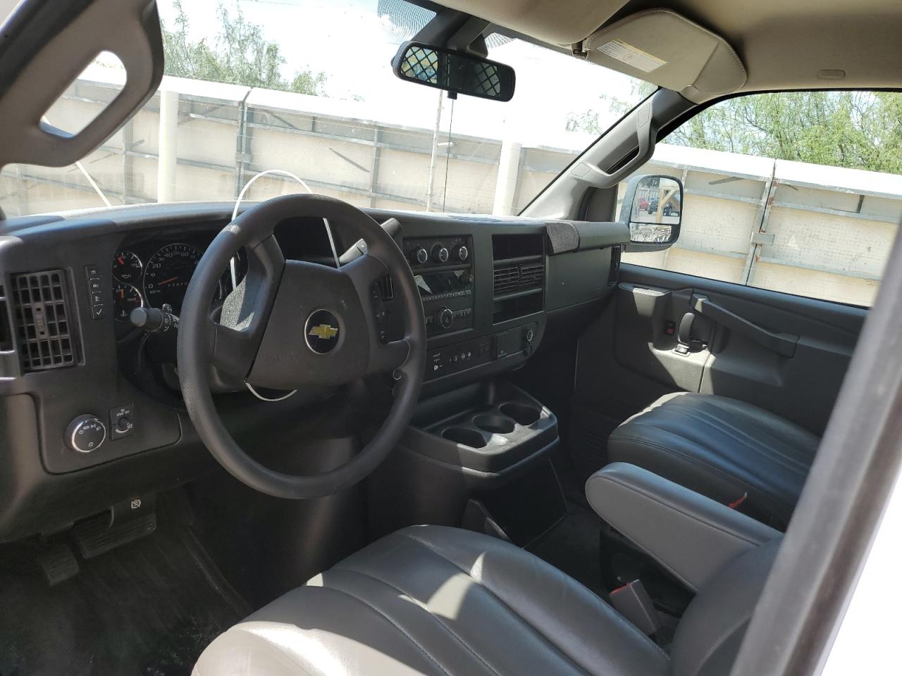 2021 Chevrolet Express G2500 VIN: 1GCWGAFP1M1301408 Lot: 61998924