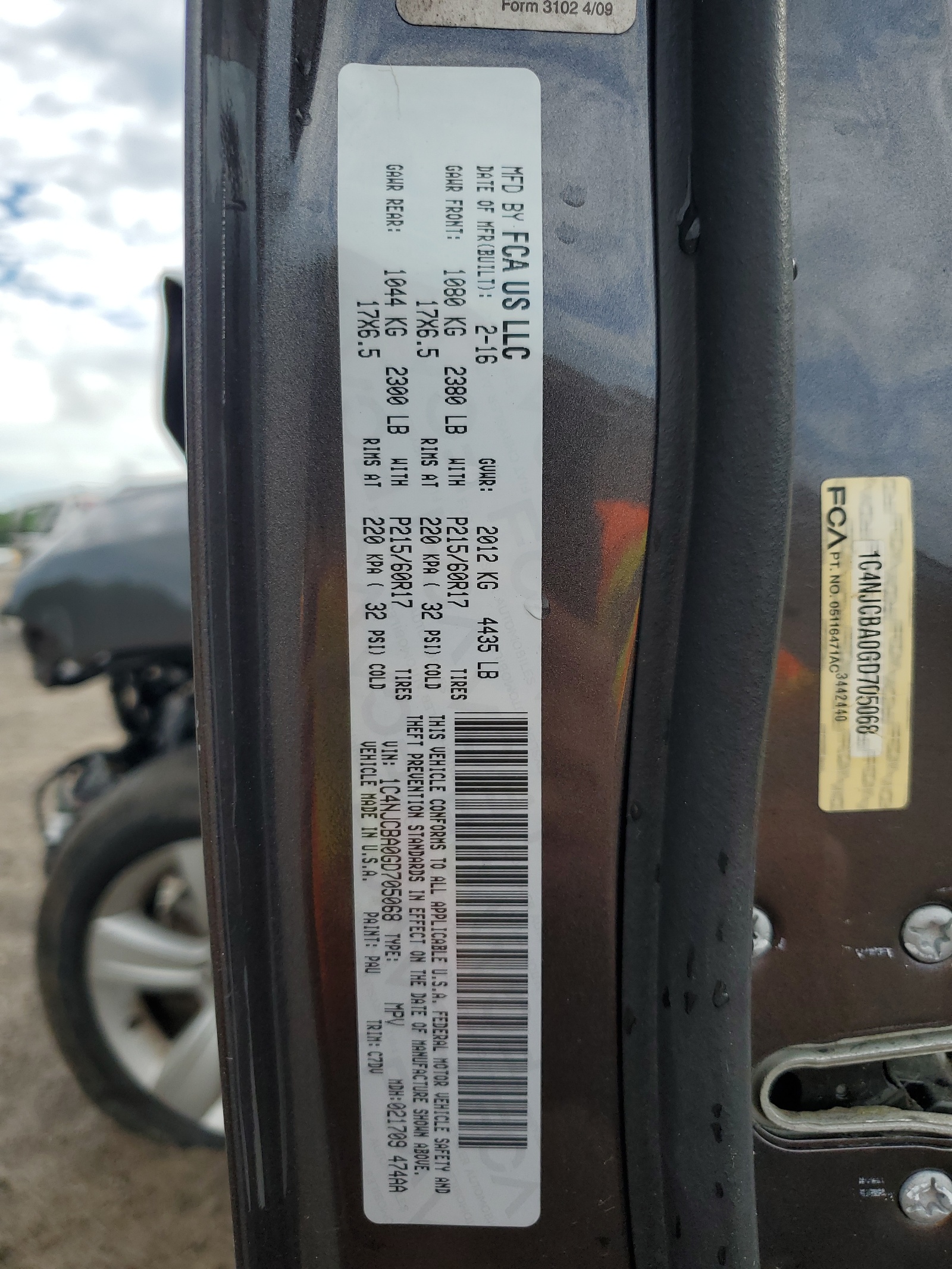 1C4NJCBA0GD705068 2016 Jeep Compass Sport