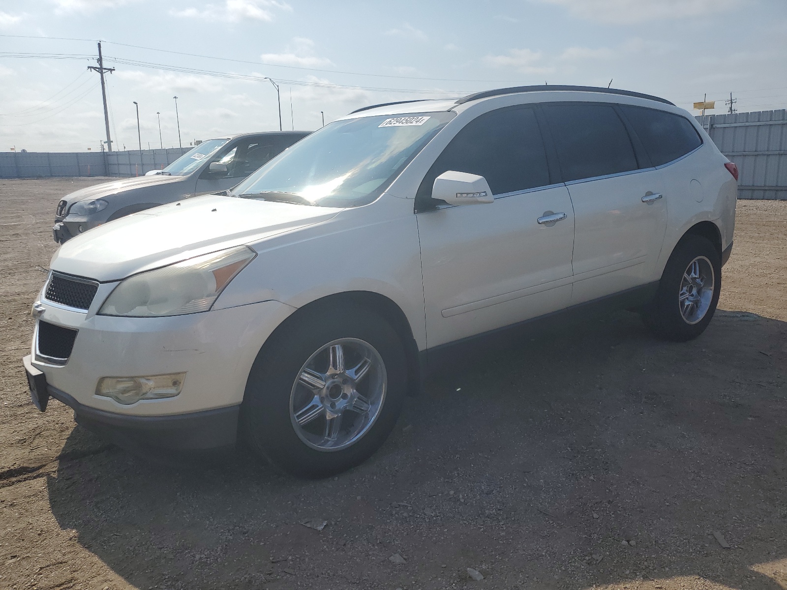 1GNKVGED9BJ375727 2011 Chevrolet Traverse Lt