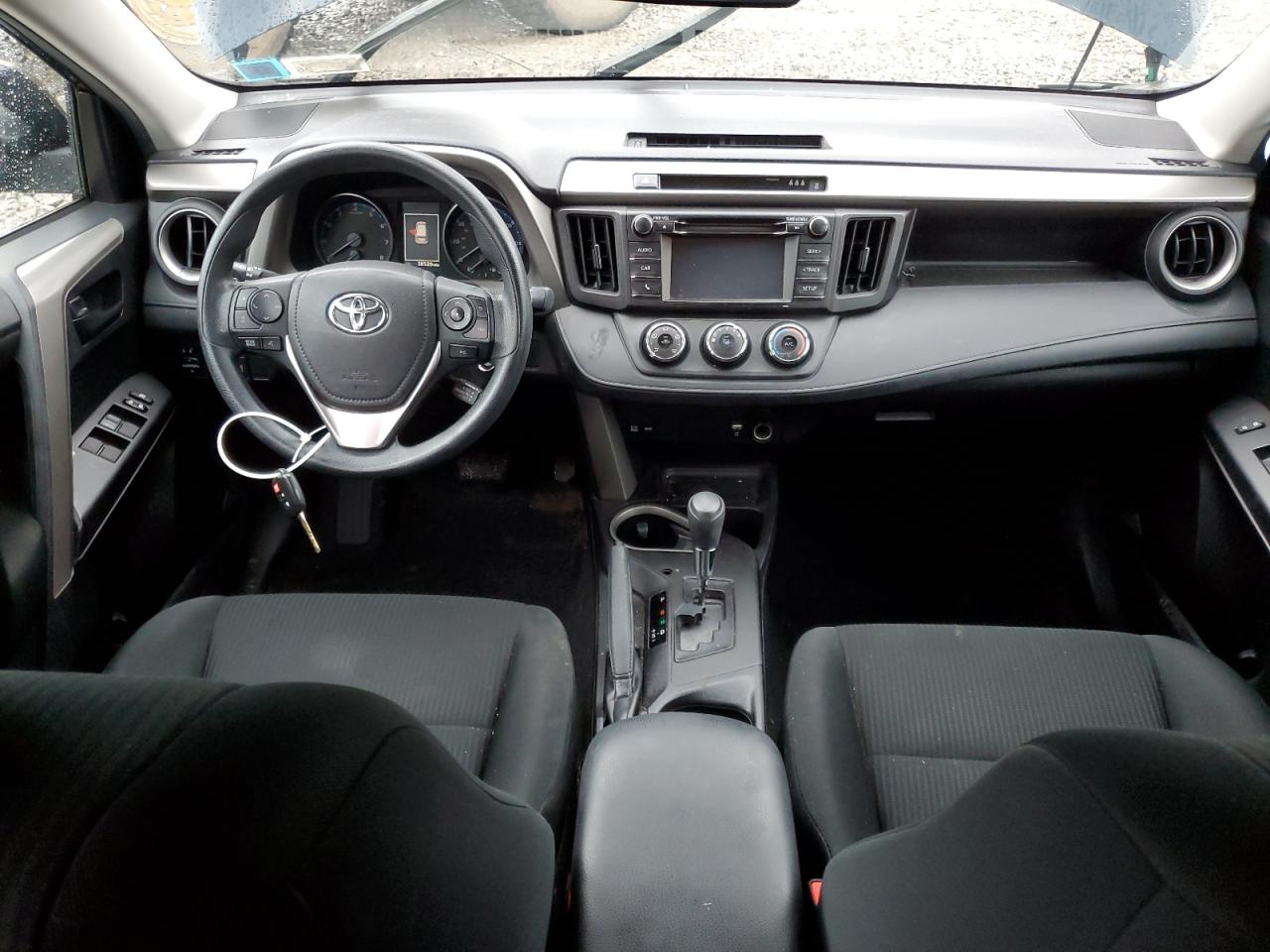 2018 Toyota Rav4 Le VIN: 2T3BFREV1JW735146 Lot: 63584874