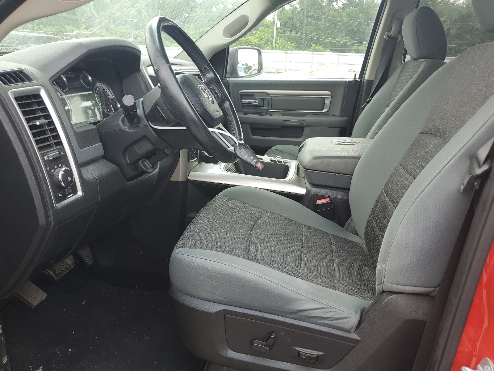 1C6RR7LT6GS235746 2016 Ram 1500 Slt