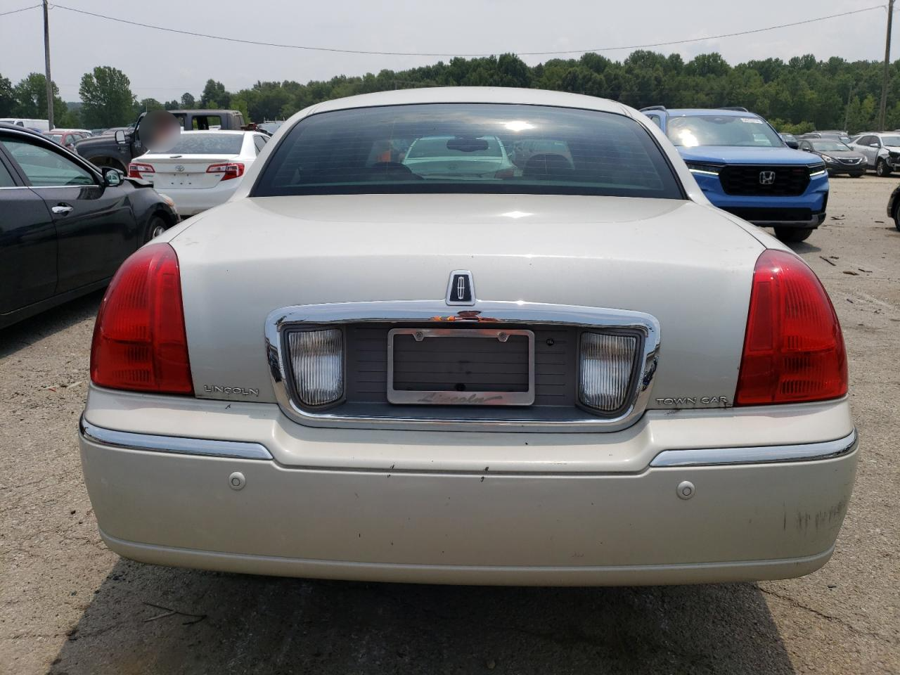 1LNHM83W14Y615729 2004 Lincoln Town Car Ultimate