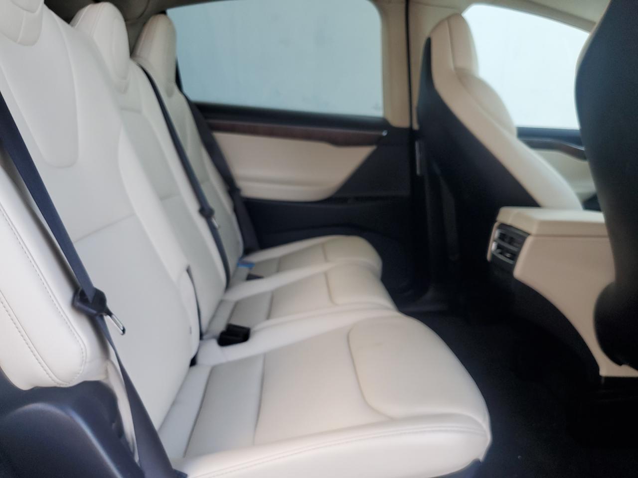 5YJXCDE2XJF088324 2018 Tesla Model X