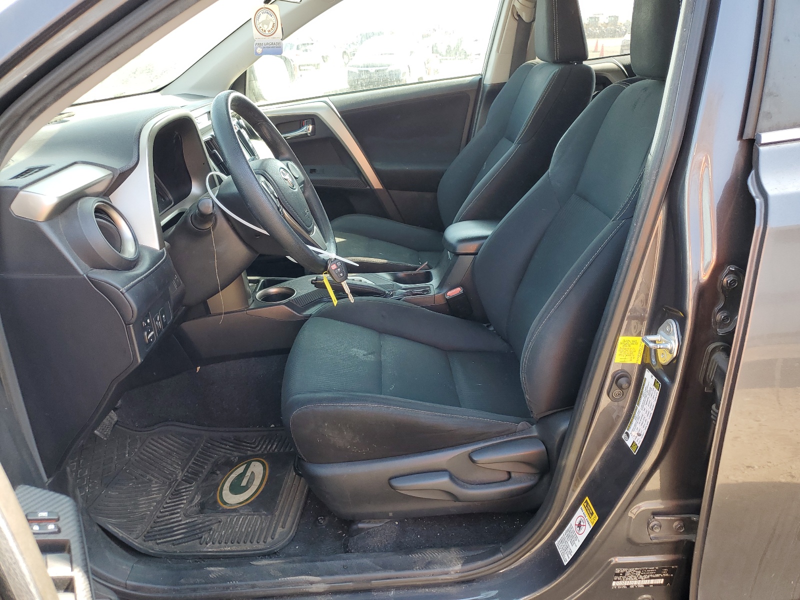 2T3WFREV1FW183768 2015 Toyota Rav4 Xle