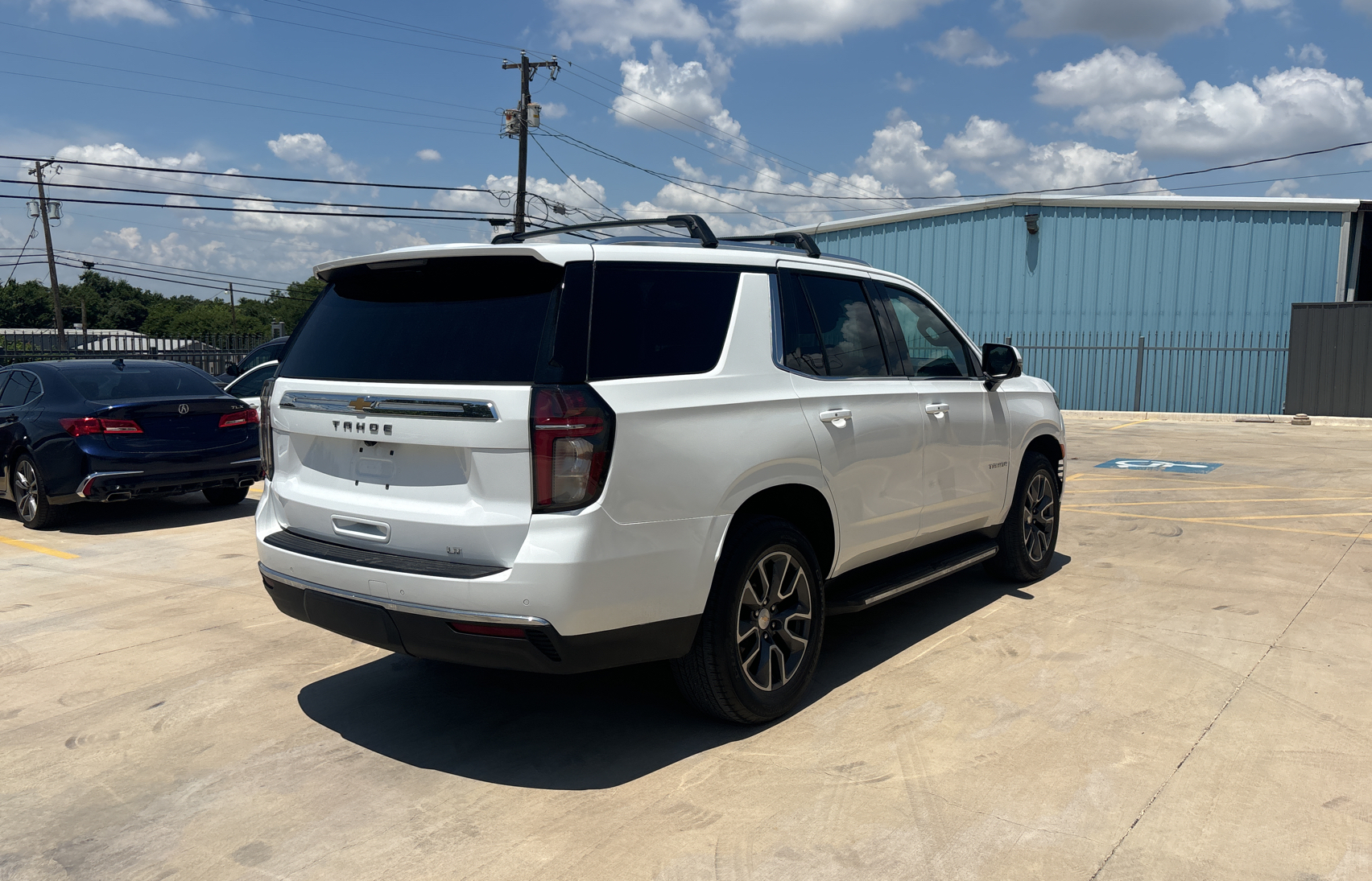 2021 Chevrolet Tahoe C1500 Lt vin: 1GNSCNKD7MR124465