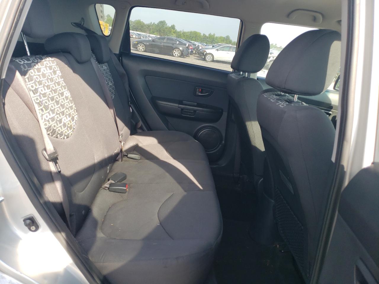 2010 Kia Soul + VIN: KNDJT2A20A7160718 Lot: 62023184