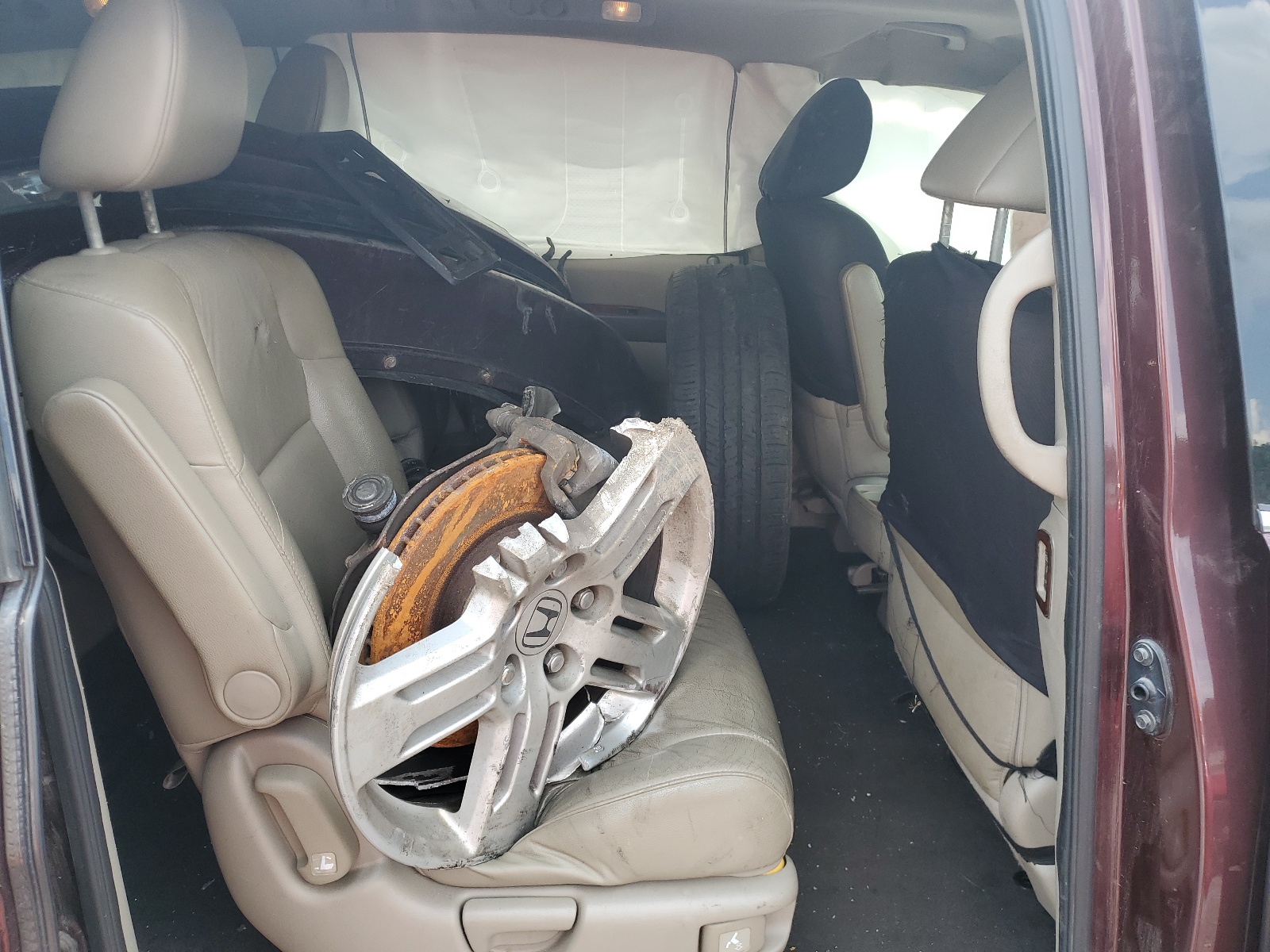 5FNRL5H98BB067108 2011 Honda Odyssey Touring