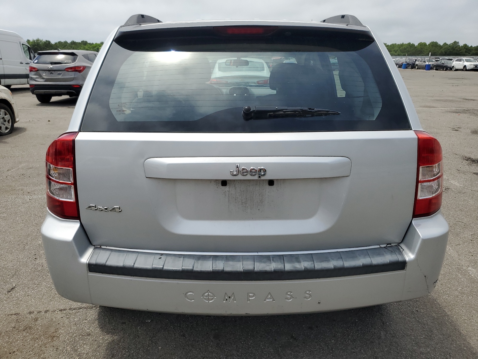 1J4NF4FB8AD572104 2010 Jeep Compass Sport