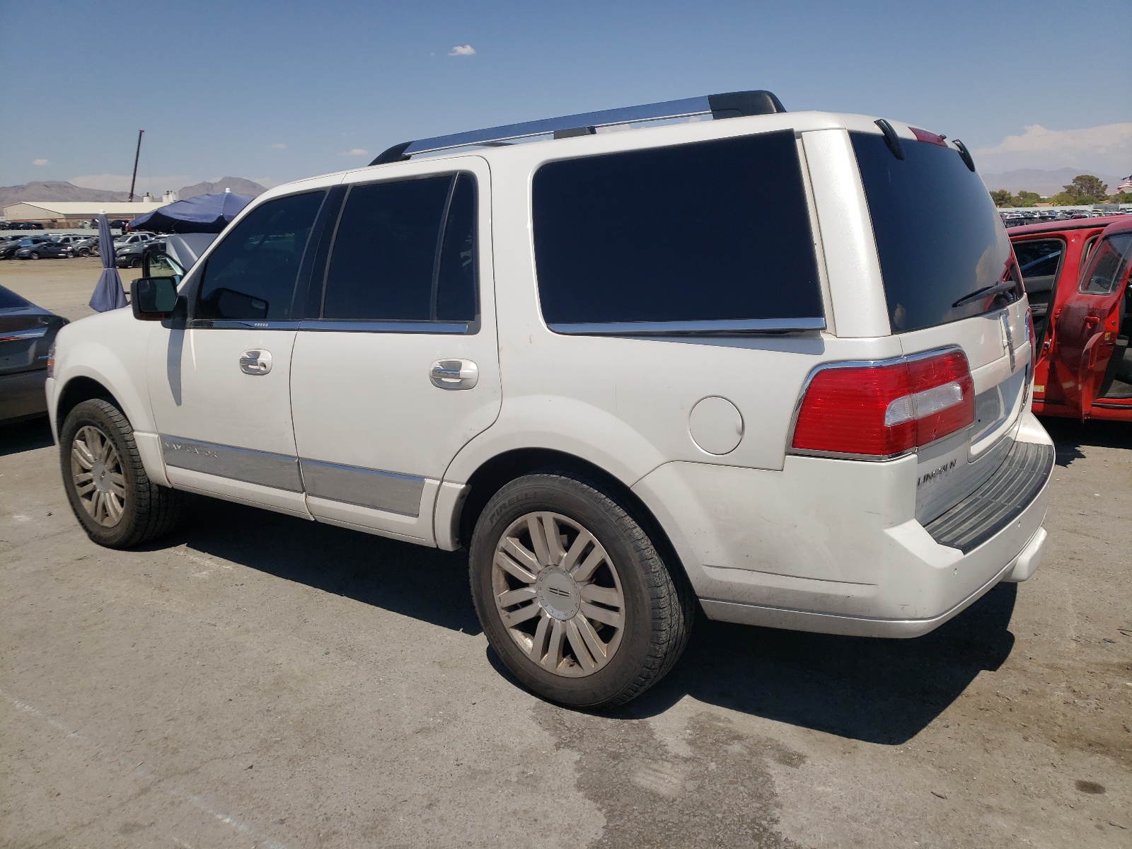 5LMJJ2J50EEL04469 2014 Lincoln Navigator