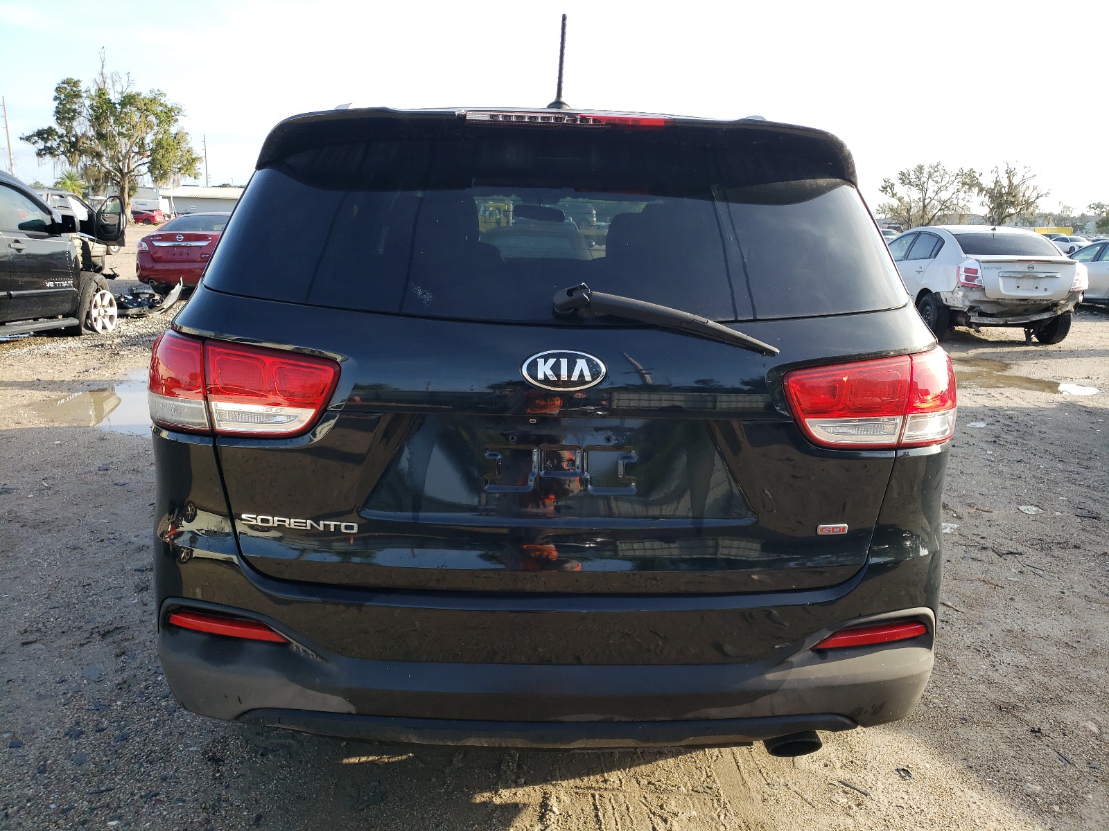 2017 Kia Sorento Lx vin: 5XYPG4A33HG283882