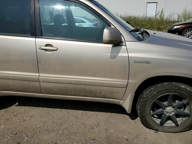 2004 Toyota Highlander VIN: JTEEP21AX40018463 Lot: 64111864