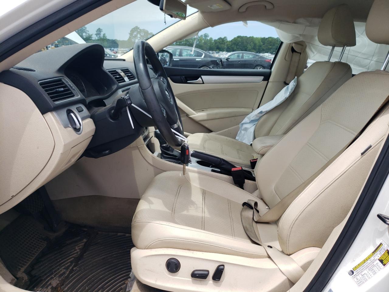 2013 Volkswagen Passat Se VIN: 1VWBH7A35DC136323 Lot: 60830604