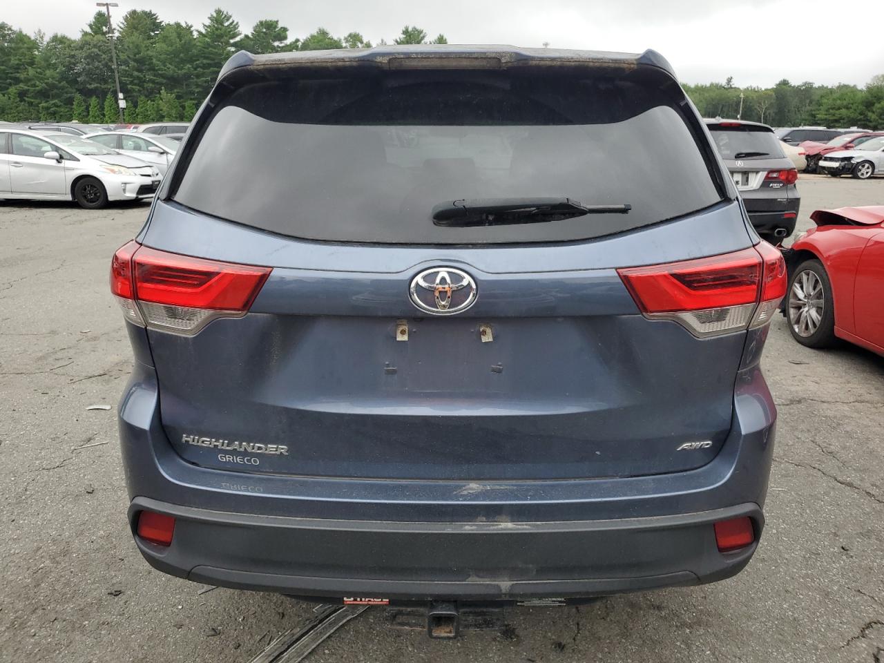 2018 Toyota Highlander Le VIN: 5TDBZRFH8JS886339 Lot: 65372384